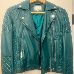 Sipos New York Genuine Leather Moto Jacket
Quilted Detail Zip Front Teal-Size XS
